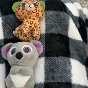 I am selling 2 mini Ty’s